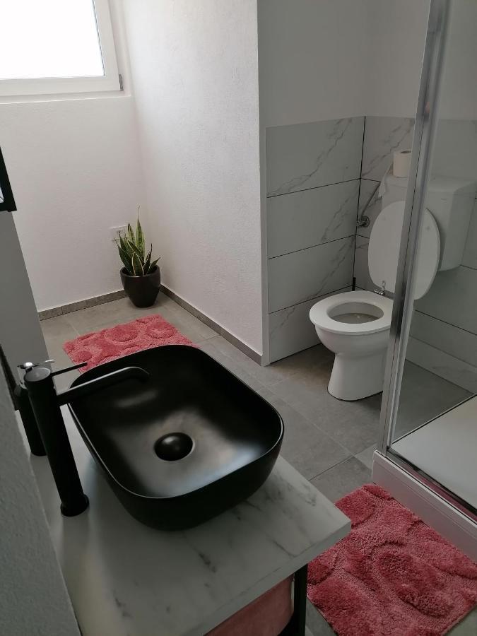 Apartma Pr Urarj Kobarid Esterno foto
