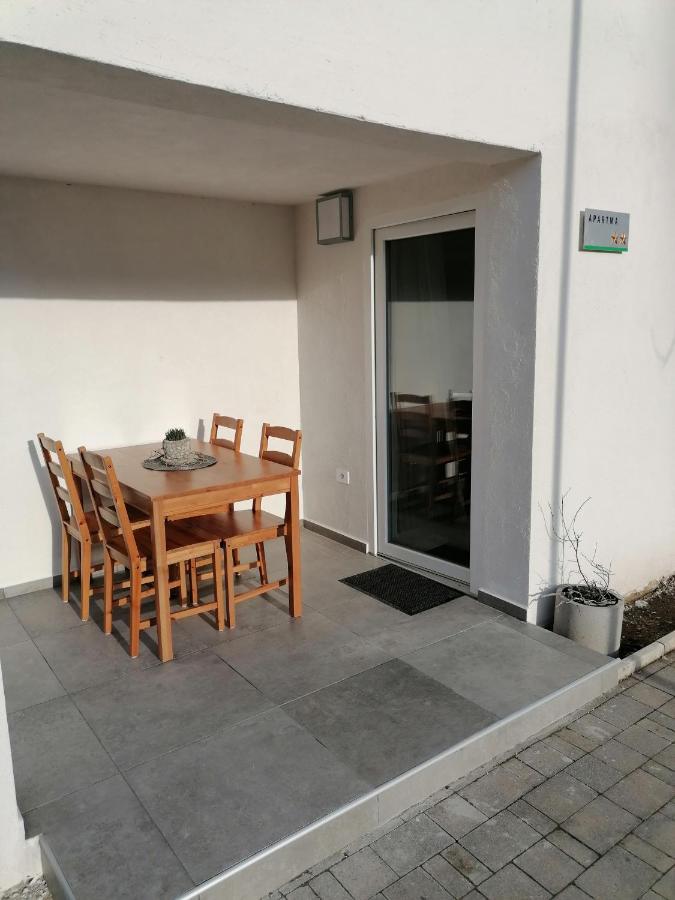 Apartma Pr Urarj Kobarid Esterno foto